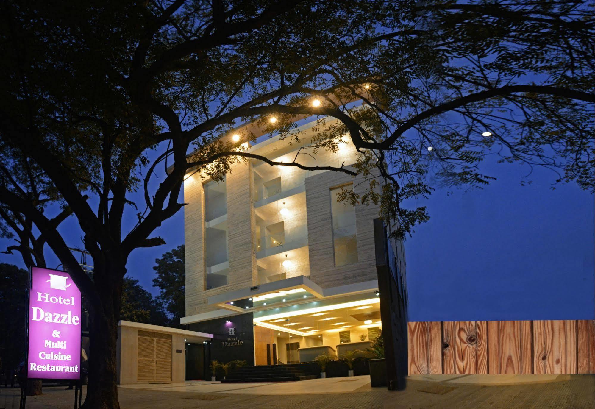 Hotel Dazzle By One Earth Agra  Esterno foto